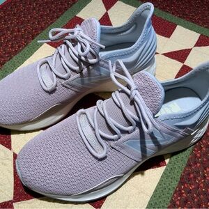 New Balance Women’s slip on sneakers size 9